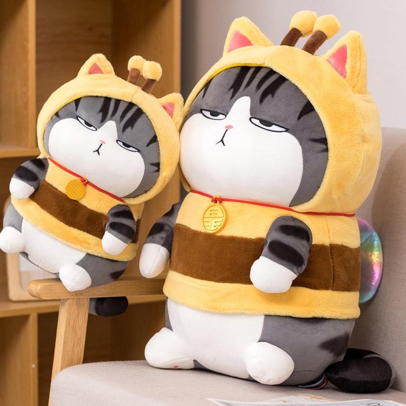 Kawaii Katze als Mops verkleidet Plüschtier
